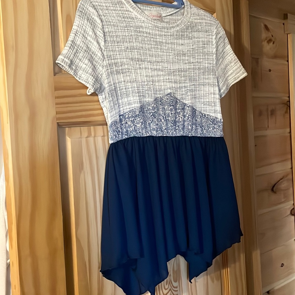 Sugarfox woman’s top